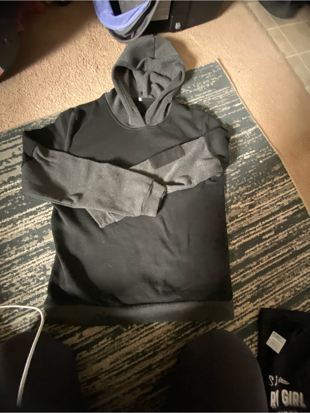 SHEIN Men's Two-Tone Black and Dark Gray Hooded Sweatshirt
